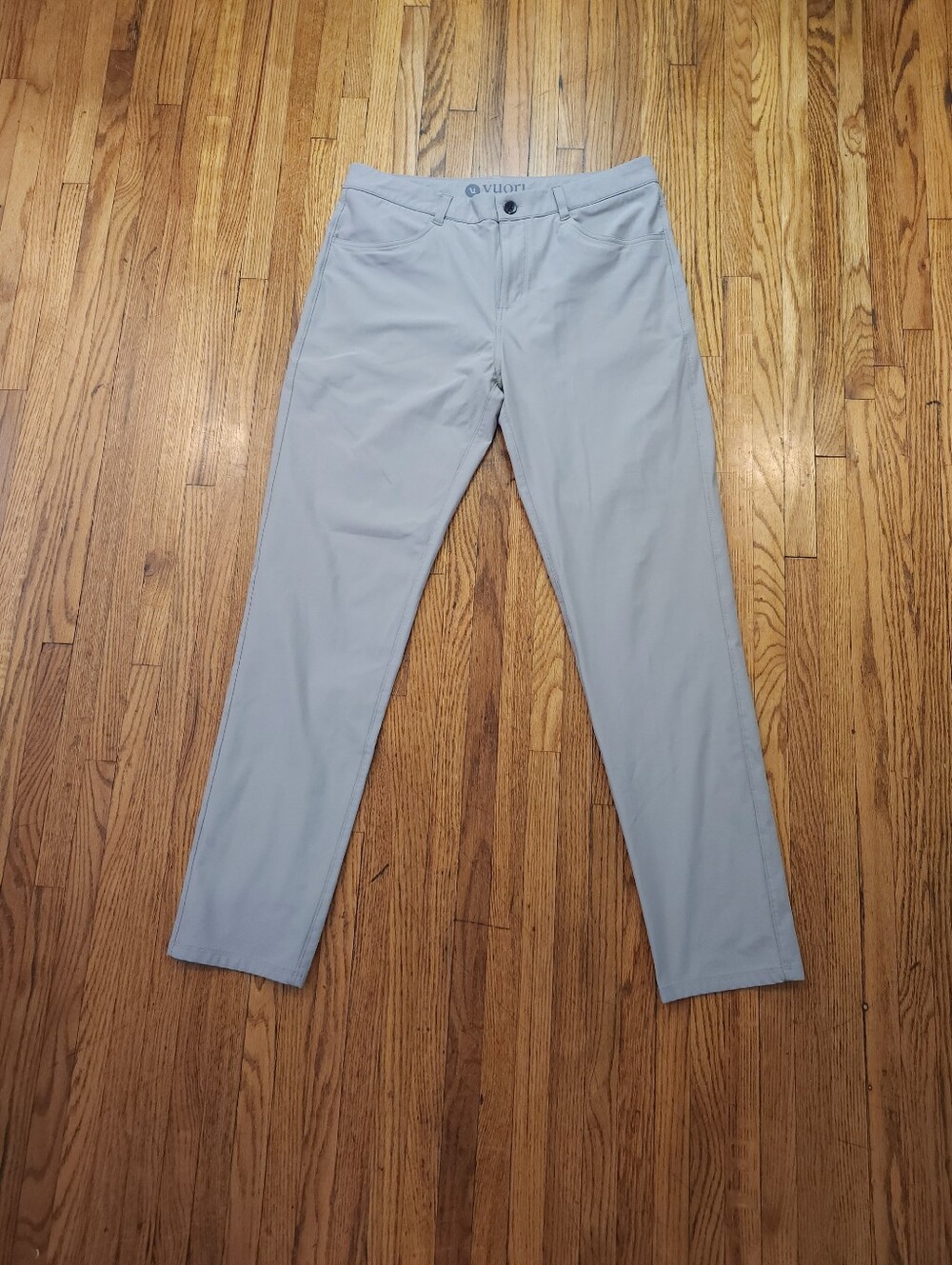 Vuori Meta Mens Pants Size 33 × 31 Grey Chino Performance Stretch
